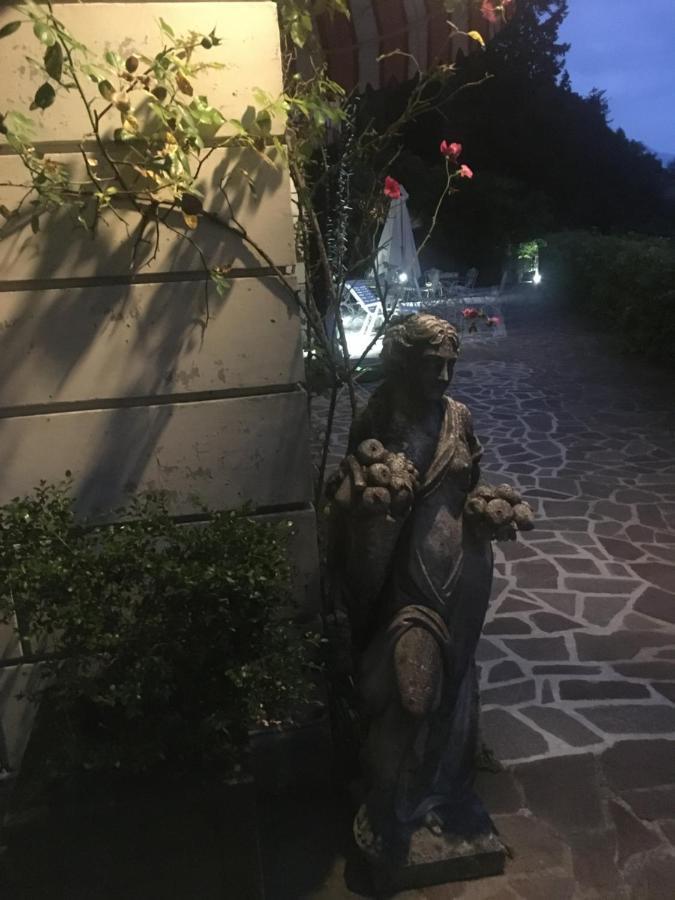 Villa Varenna Luaran gambar