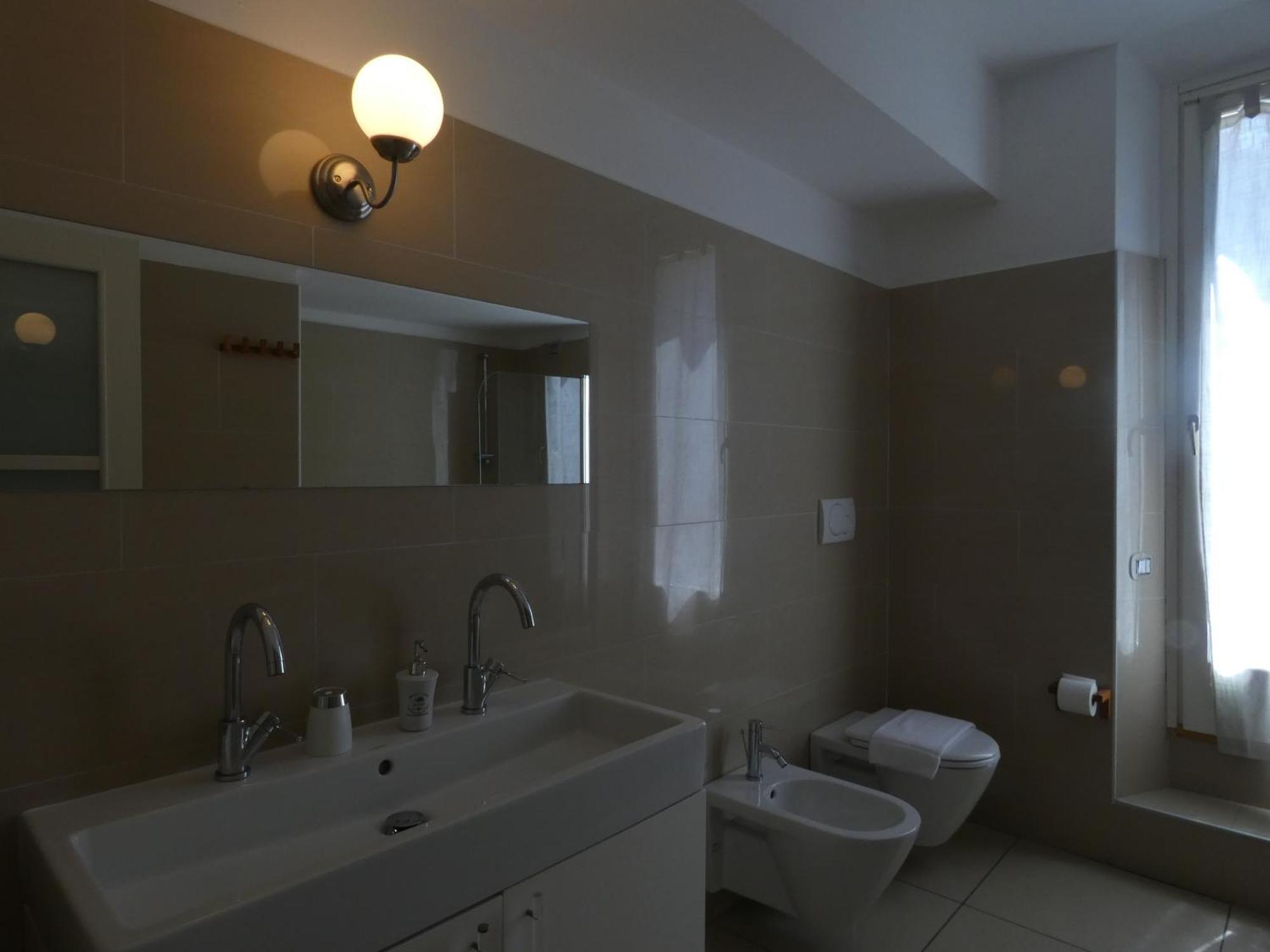 Villa Varenna Luaran gambar